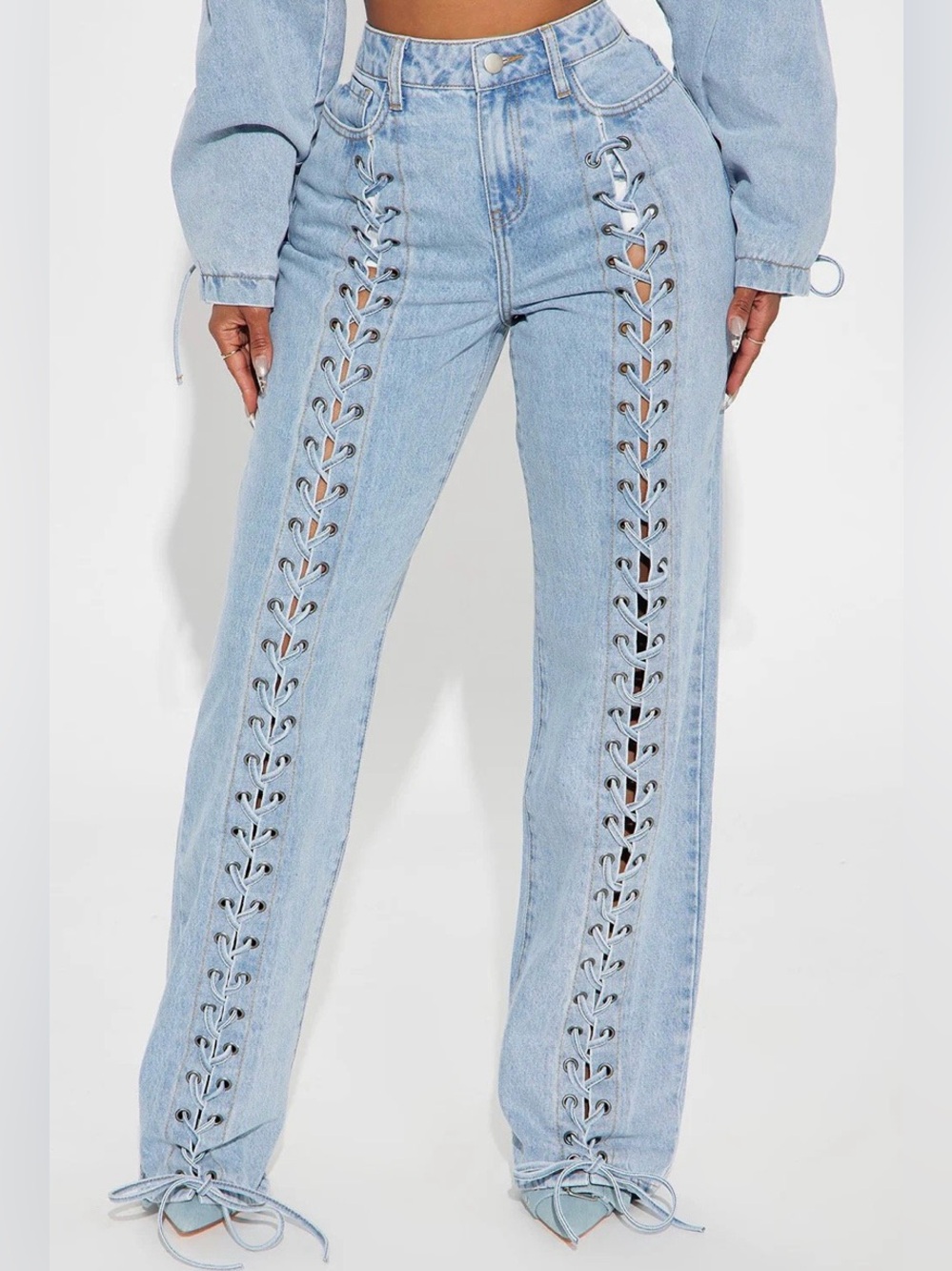 NWT women’s  Light Blue Lace-Up High-Waist Flare Jeans size 11